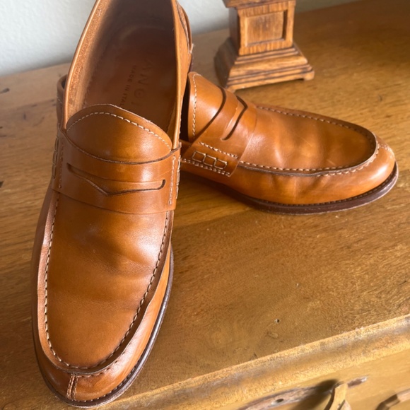 Tan loafers size 9M main image 5
